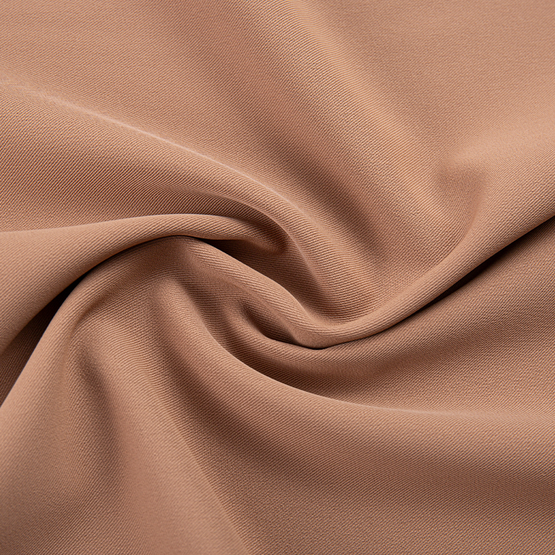 DS347 220GSM Donn éadrom Filament Neamhlonrach frithroctha ard leaisteach atá neamhdhíobhálach don chraiceann 3/1 poileistear oblique spandex fabraic stráice 4 bhealach
